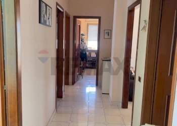 Hall / corridoio - Casa semi indipendente Via Del Nocciolo
 
31, Catania - foto 16