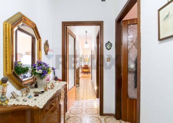 Hall / corridoio - Quadrilocale Corso Indipendenza
 
230, Catania - foto 26