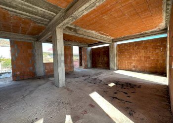 Parcheggio - Villa QUATTORDICESIMA FINITA
 
20, Zafferana Etnea - foto 7