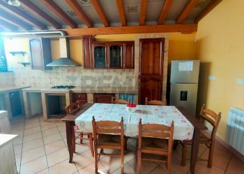 Sala da pranzo - Casa indipendente Via Provinciale per Pozzillo
 
112, Acireale - foto 8