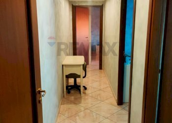 Hall / corridoio - Casa indipendente Via Provinciale per Pozzillo
 
112, Acireale - foto 32