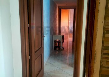 Hall / corridoio - Casa indipendente Via Provinciale per Pozzillo
 
112, Acireale - foto 33