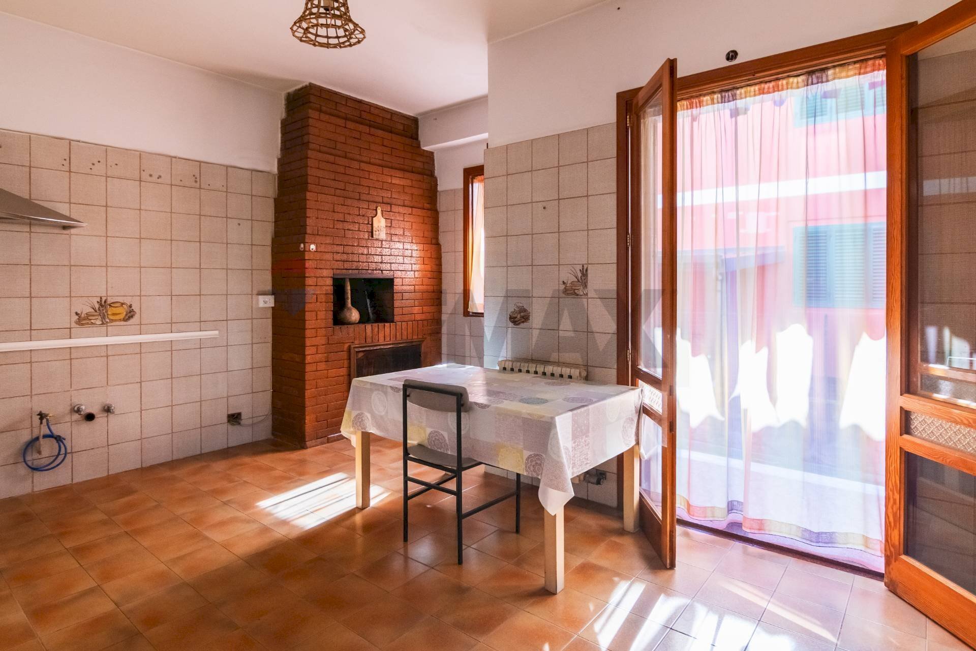 Sala da pranzo - Trilocale Viale Giove
 
16, Belpasso - foto 1