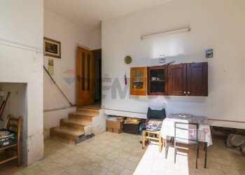 Sala da pranzo - Trilocale Viale Giove
 
16, Belpasso - foto 15