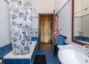 Bagno - Quadrilocale Viale Giove
 
16, Belpasso - foto 14