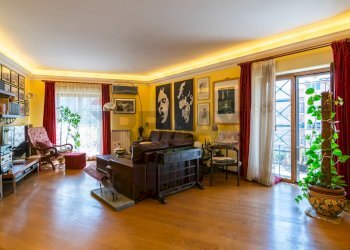 Soggiorno - Appartamento Via ulisse
 
77, Aci Catena - foto 1