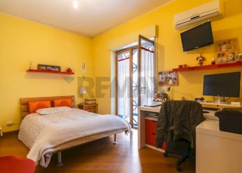 Camera / camera da letto - Appartamento Via ulisse
 
77, Aci Catena - foto 21