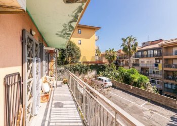 Balcone - Appartamento Via ulisse
 
77, Aci Catena - foto 25