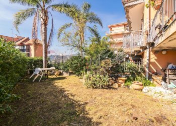 Giardino - Appartamento Via ulisse
 
77, Aci Catena - foto 28