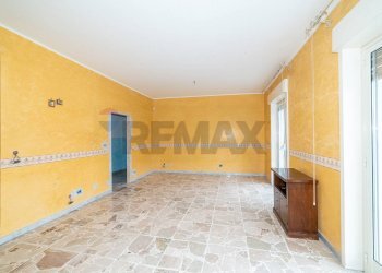 Stanza vuota - Quadrilocale Via Scale Sant'Antonio
 
71, Aci Catena - foto 5