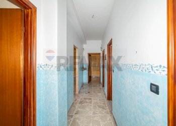 Hall / corridoio - Quadrilocale Via Scale Sant'Antonio
 
71, Aci Catena - foto 7