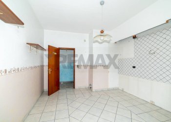 Stanza vuota - Quadrilocale Via Scale Sant'Antonio
 
71, Aci Catena - foto 9