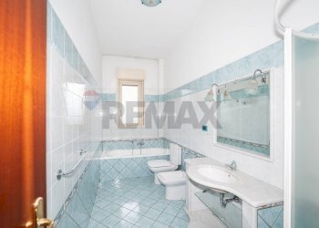 Bagno - Quadrilocale Via Scale Sant'Antonio
 
71, Aci Catena - foto 10