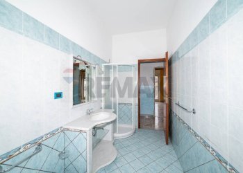 Bagno - Quadrilocale Via Scale Sant'Antonio
 
71, Aci Catena - foto 11