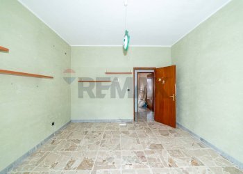 Stanza vuota - Quadrilocale Via Scale Sant'Antonio
 
71, Aci Catena - foto 15