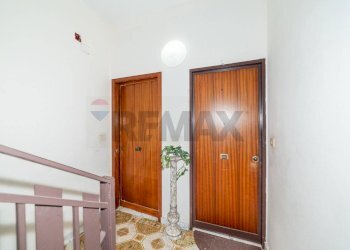 Hall / corridoio - Quadrilocale Via Scale Sant'Antonio
 
71, Aci Catena - foto 25