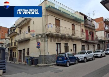 Edificio all\'aperto - Casa indipendente Via Caltanissetta
 
35, Paterno - foto 1