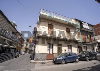 Edificio all\'aperto - Casa indipendente Via Caltanissetta
 
35, Paterno - foto 1