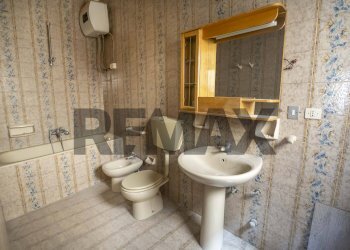 Bagno - Casa indipendente Via Caltanissetta
 
35, Paterno - foto 31