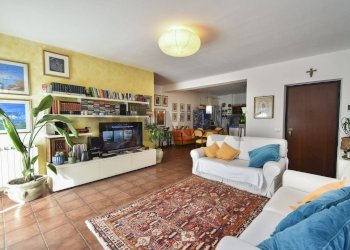 Soggiorno - Appartamento Stradale San Giorgio
 
37, Catania - foto 5