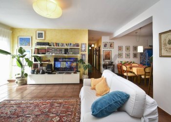 Sala da pranzo - Appartamento Stradale San Giorgio
 
37, Catania - foto 8