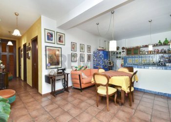 Sala da pranzo - Appartamento Stradale San Giorgio
 
37, Catania - foto 9