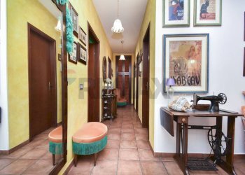 Hall / corridoio - Appartamento Stradale San Giorgio
 
37, Catania - foto 16