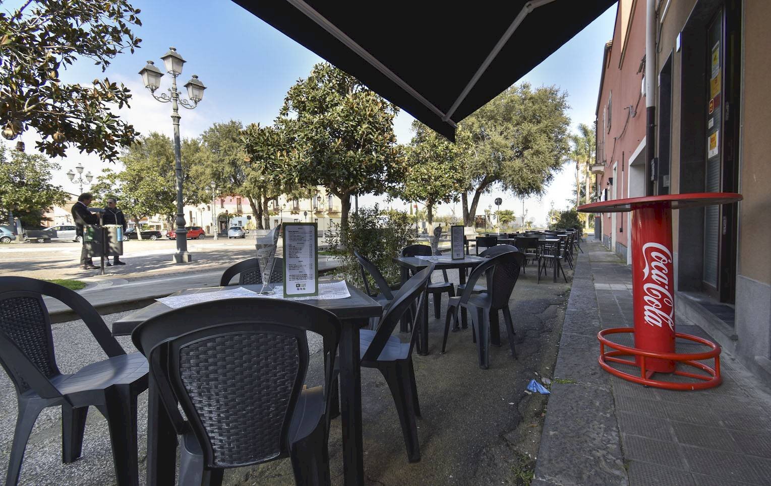 Balcone - Locale Commerciale Piazza della Regione
 
5/6, Aci Bonaccorsi - foto 2