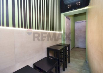 Terrazza - Locale Commerciale Piazza della Regione
 
5/6, Aci Bonaccorsi - foto 14