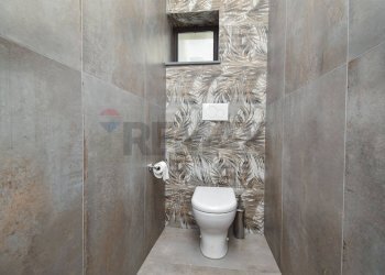 Bagno - Locale Commerciale Piazza della Regione
 
5/6, Aci Bonaccorsi - foto 19