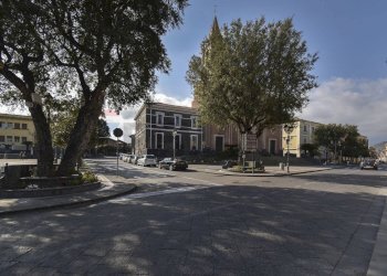 Edificio all\'aperto - Locale Commerciale Piazza della Regione
 
5/6, Aci Bonaccorsi - foto 34