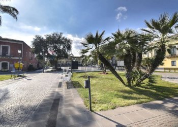 Edificio all\'aperto - Locale Commerciale Piazza della Regione
 
5/6, Aci Bonaccorsi - foto 36