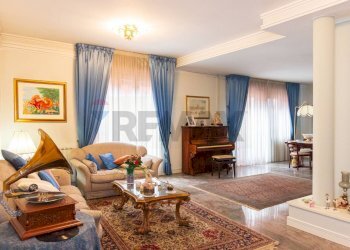 Soggiorno - Independent house VIA PRIVITERA
 
38, Biancavilla - photo 1