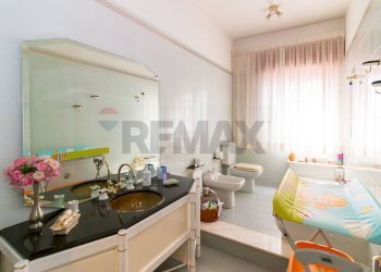 Bagno - Independent house VIA PRIVITERA
 
38, Biancavilla - photo 21