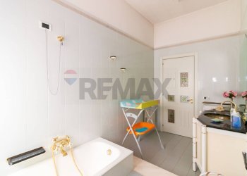 Bagno - Independent house VIA PRIVITERA
 
38, Biancavilla - photo 22