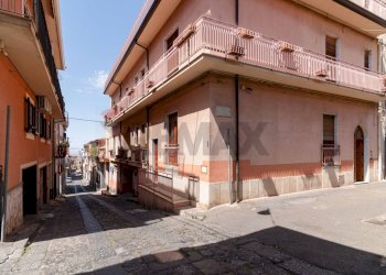 Edificio all\'aperto - Independent house VIA PRIVITERA
 
38, Biancavilla - photo 47