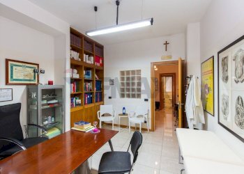 Ufficio - Trilocale via umberto
 
306, Catania - foto 1