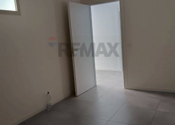 Stanza vuota - Negozio via Salvatore Vigo
 
132, Acireale - foto 13