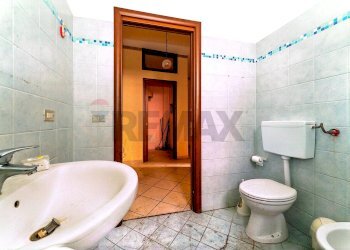 Bagno - Casa indipendente Via Montecenere
 
176, Paterno - foto 9