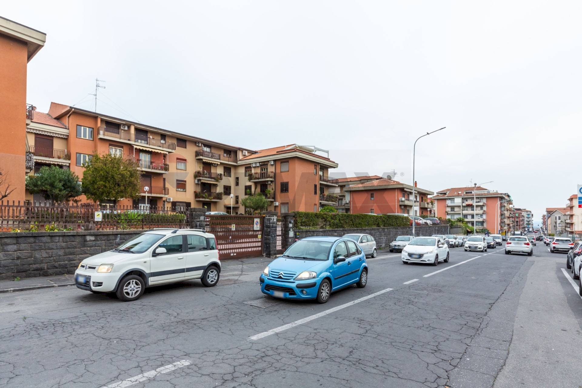 Edificio all\'aperto - Quadrilocale Via A Diaz
 
66/68, Catania - foto 3
