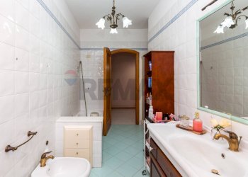 Bagno - Quadrilocale Via A Diaz
 
66/68, Catania - foto 32