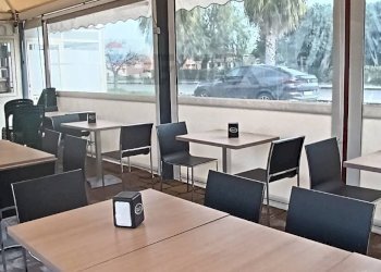 Sala da pranzo - Bar Tavola Calda - Fredda Via Matteo Ragonisi
 
snc, Acireale - foto 4