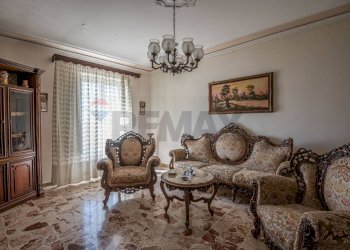 Soggiorno - Appartamento Via Stazione Isolamento
 
150/125, Caltagirone - foto 8