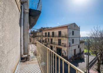 Balcone - Appartamento Via Stazione Isolamento
 
150/125, Caltagirone - foto 9