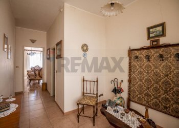 Hall / corridoio - Appartamento Via Stazione Isolamento
 
150/125, Caltagirone - foto 16