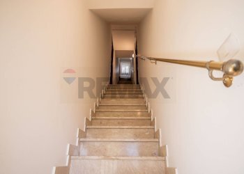 Scale - Appartamento Via Stazione Isolamento
 
150/125, Caltagirone - foto 22