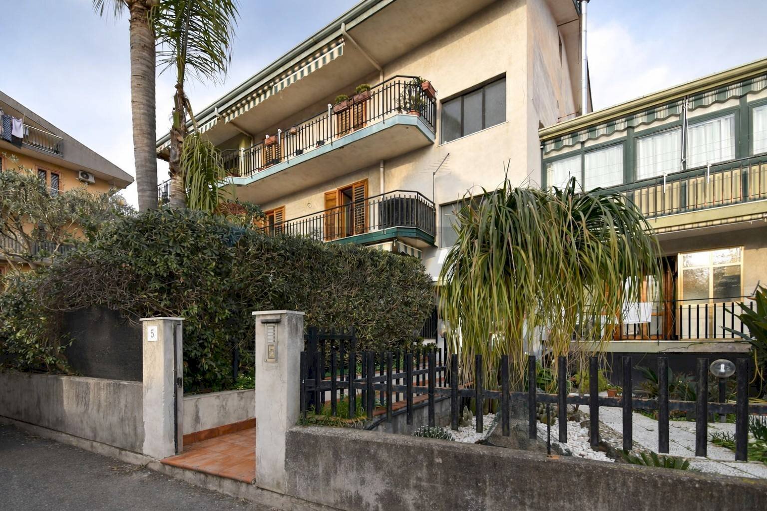 Edificio all\'aperto - Quadrilocale Via Empedocle di Agrigento
 
5, Aci Sant'Antonio - foto 1