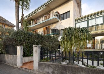 Edificio all\'aperto - Quadrilocale Via Empedocle di Agrigento
 
5, Aci Sant'Antonio - foto 1