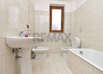 Bagno - Quadrilocale Via Empedocle di Agrigento
 
5, Aci Sant'Antonio - foto 20