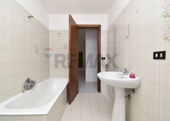 Bagno - Quadrilocale Via Empedocle di Agrigento
 
5, Aci Sant'Antonio - foto 21